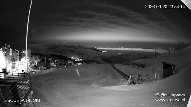 La Parva Ski School snow cam captured at 20 September 2026 at 11:54 pm GMT-3