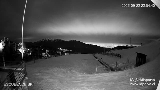 La Parva Ski School snow cam captured at 23 September 2026 at 11:54 pm GMT-3