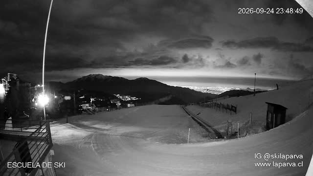 La Parva Ski School snow cam captured at 24 September 2026 at 11:49 pm GMT-3