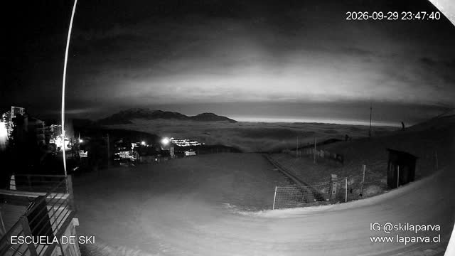 La Parva Ski School snow cam captured at 29 September 2026 at 11:47 pm GMT-3