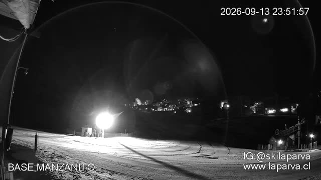 La Parva Manzanito Base snow cam captured at 13 September 2026 at 11:52 pm GMT-3
