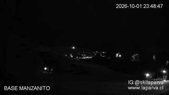 La Parva Manzanito Base snow cam captured at 1 October 2026 at 11:48 pm GMT-3