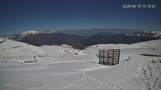 La Parva Fabres Lookout snow cam captured at 15 September 2026 at 1:15 pm GMT-3