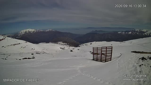 La Parva Fabres Lookout snow cam captured at 16 September 2026 at 11:49 pm GMT-3