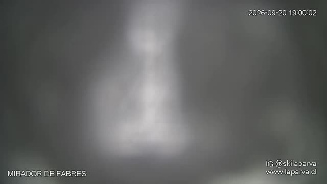 La Parva Fabres Lookout snow cam captured at 20 September 2026 at 7:08 pm GMT-3