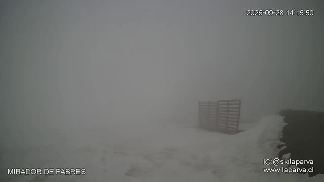 La Parva Fabres Lookout snow cam captured at 28 September 2026 at 11:54 pm GMT-3