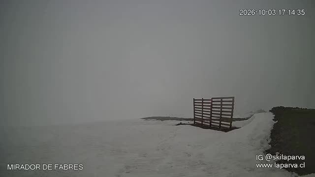 La Parva Fabres Lookout snow cam captured at 3 October 2026 at 5:52 pm GMT-3