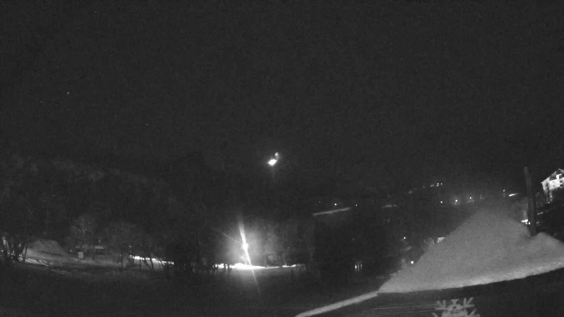 Nevados de Chillán Plaza Tata snow cam captured at 30 September 2026 at 11:53 pm GMT-3