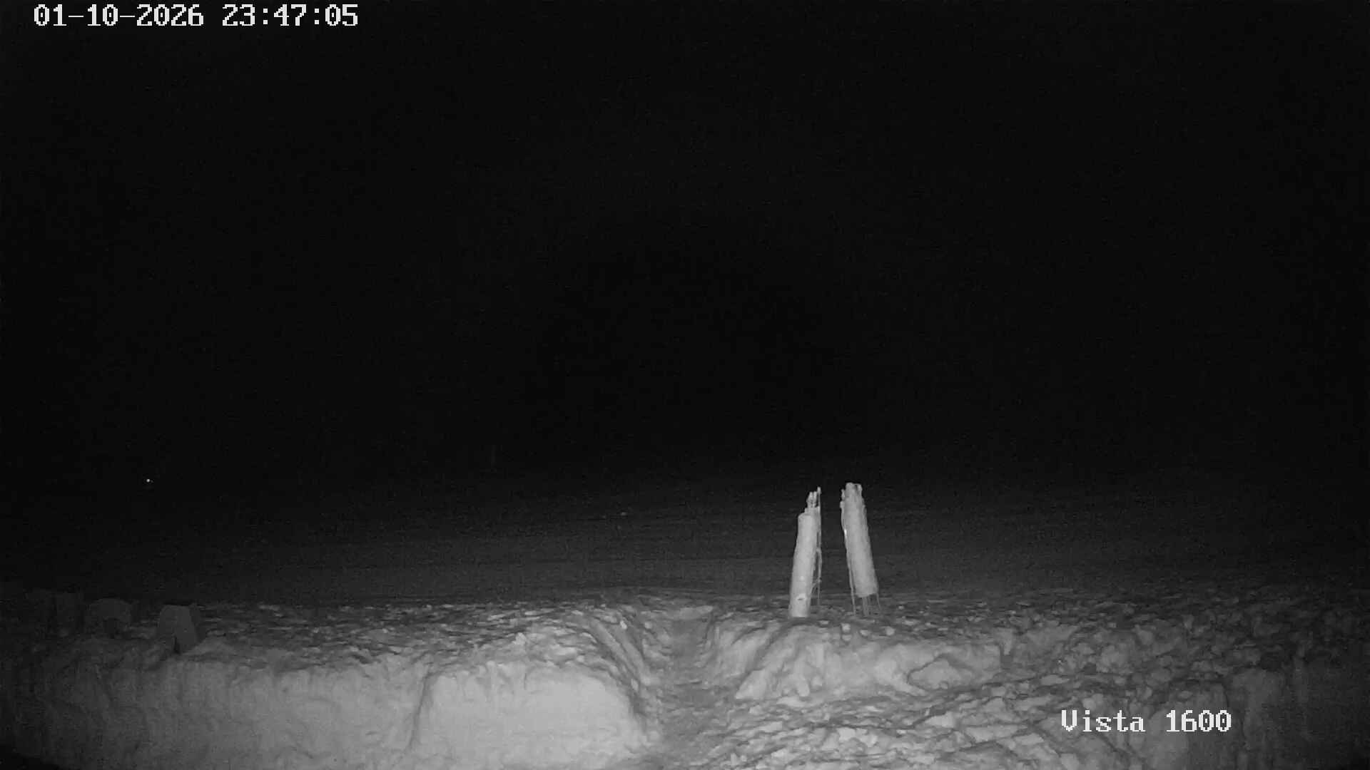Corralco View at 1600 m snow cam captured at 1 October 2026 at 11:48 pm GMT-3