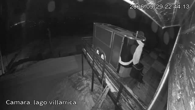 Pillán Pillán Lake Lookout snow cam captured at 29 September 2026 at 11:44 pm GMT-3