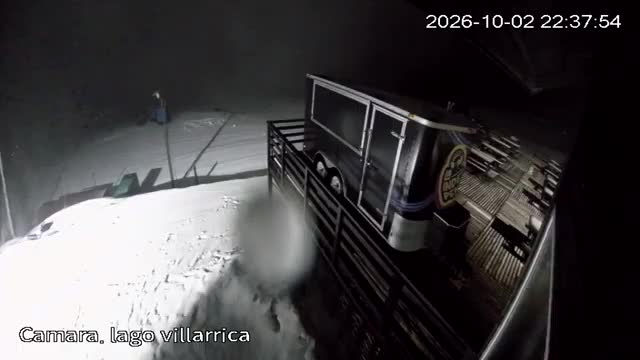 Pillán Pillán Lake Lookout snow cam captured at 2 October 2026 at 11:42 pm GMT-3