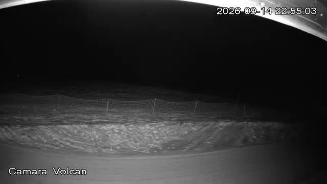 Pillán Pillán Volcano Lookout snow cam captured at 14 September 2026 at 11:55 pm GMT-3