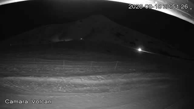 Pillán Pillán Volcano Lookout snow cam captured at 18 September 2026 at 11:51 pm GMT-3