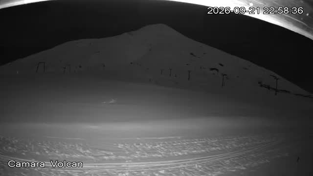 Pillán Pillán Volcano Lookout snow cam captured at 21 September 2026 at 11:58 pm GMT-3