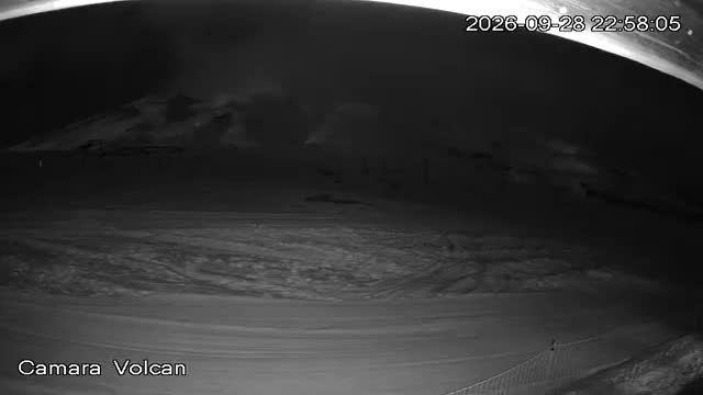 Pillán Pillán Volcano Lookout snow cam captured at 28 September 2026 at 11:58 pm GMT-3