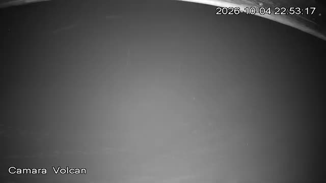 Pillán Pillán Volcano Lookout snow cam captured at 4 October 2026 at 11:53 pm GMT-3