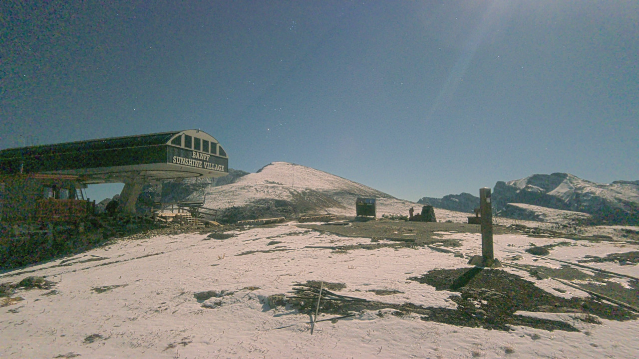 Banff Sunshine Standish Express Unload snow cam captured at 27 September 2026 at 11:50 pm GMT-6