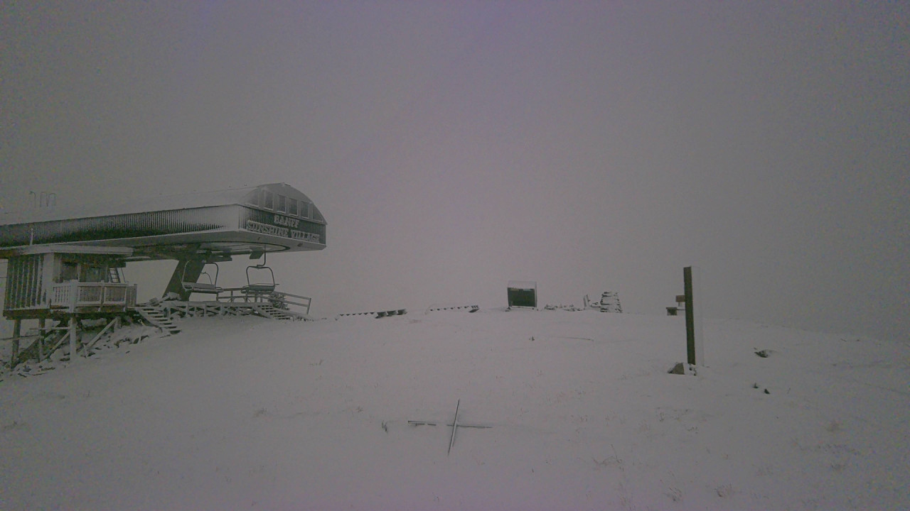 Banff Sunshine Standish Express Unload snow cam captured at 29 September 2026 at 11:38 pm GMT-6