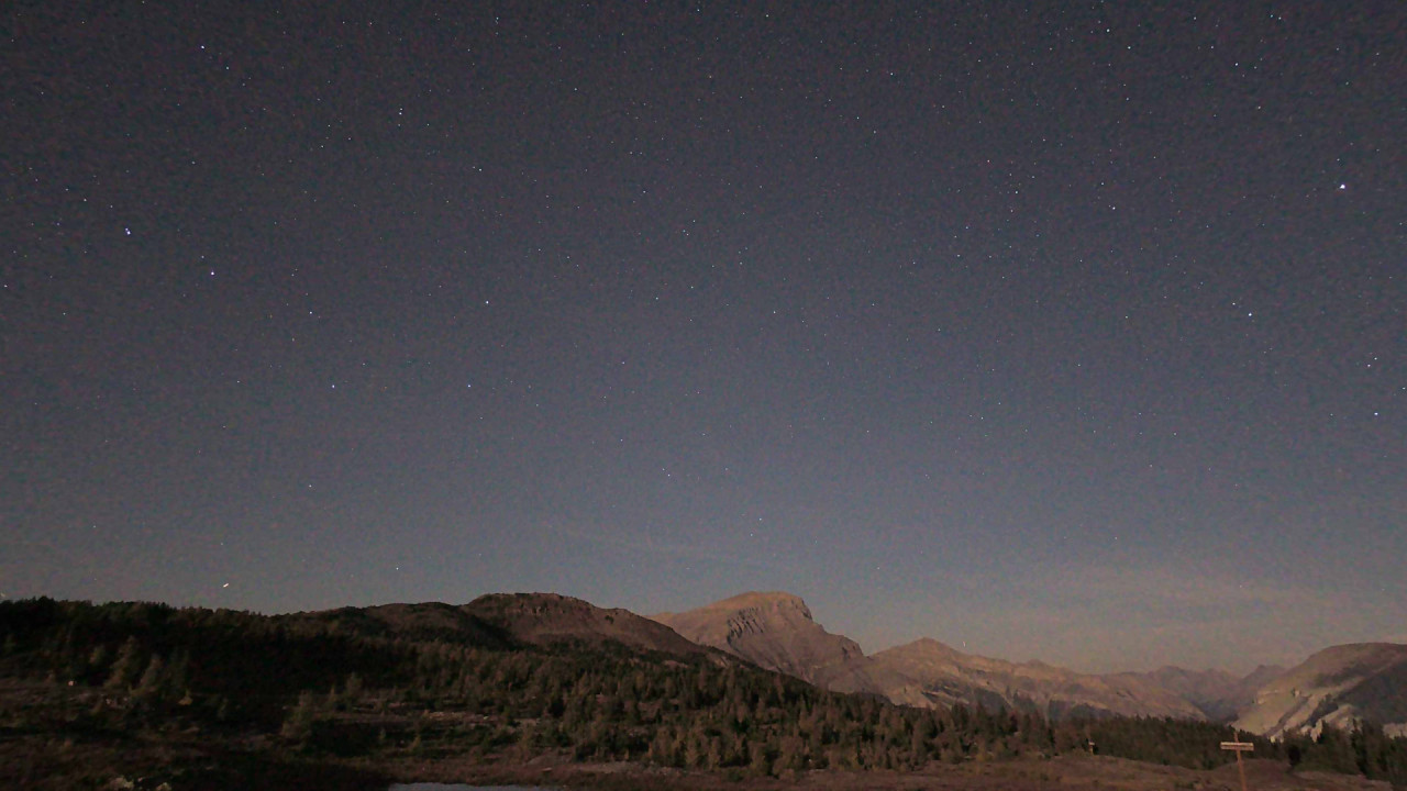 Banff Sunshine Aurora snow cam captured at 20 September 2026 at 11:56 pm GMT-6