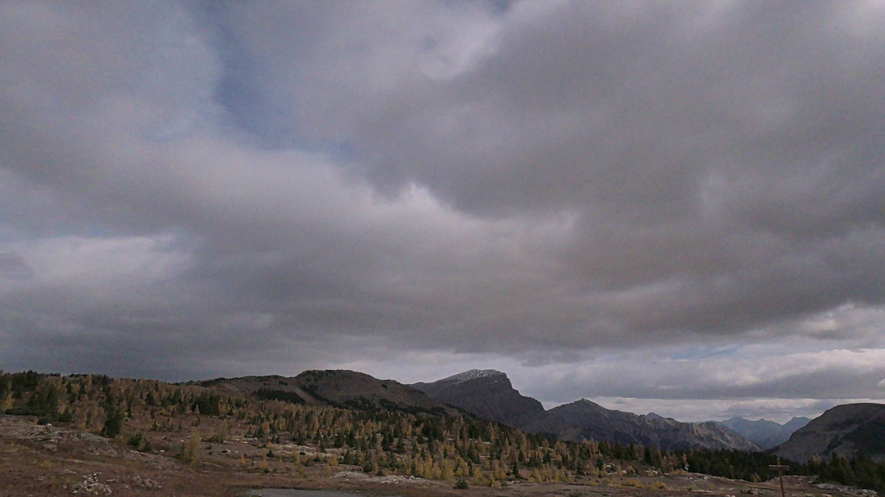 Banff Sunshine Aurora snow cam captured at 28 September 2026 at 11:50 pm GMT-6
