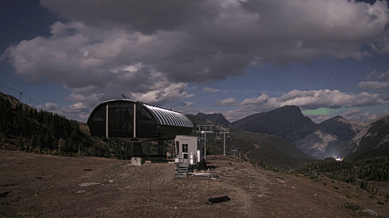 Banff Sunshine Strawberry Express Unload snow cam captured at 23 September 2026 at 11:53 pm GMT-6