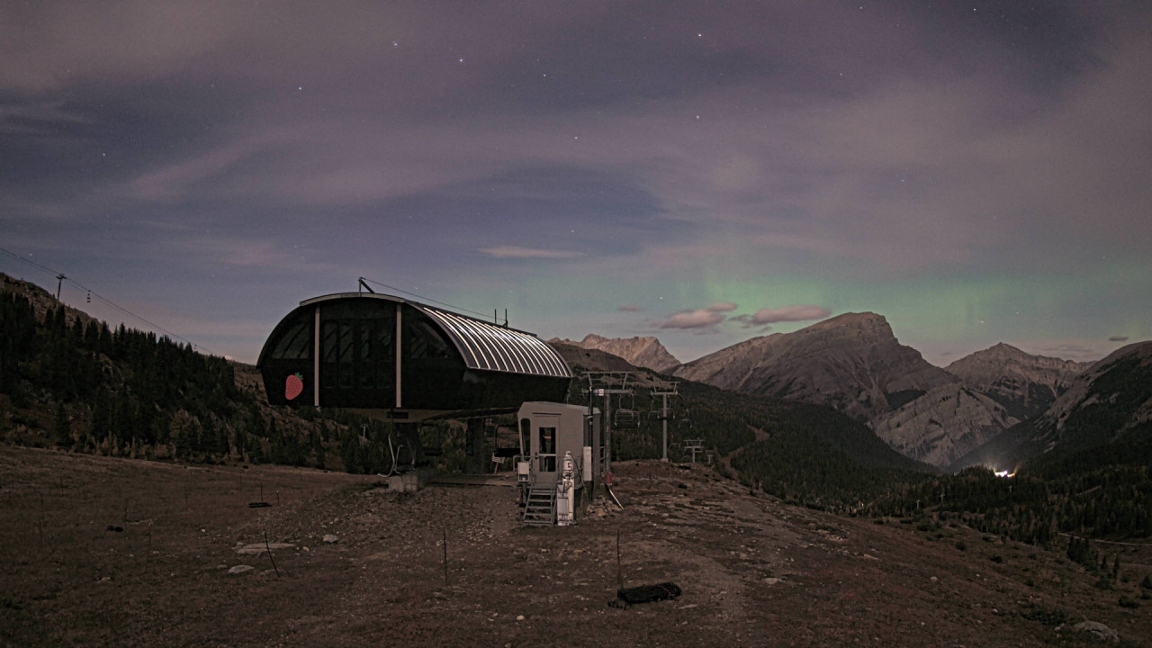 Banff Sunshine Strawberry Express Unload snow cam captured at 24 September 2026 at 11:52 pm GMT-6