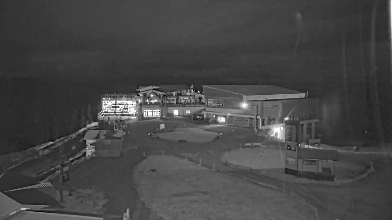 Whistler Blackcomb Roundhouse Lodge - Whistler Mountain snow cam captured at 22 September 2026 at 11:51 pm GMT-7
