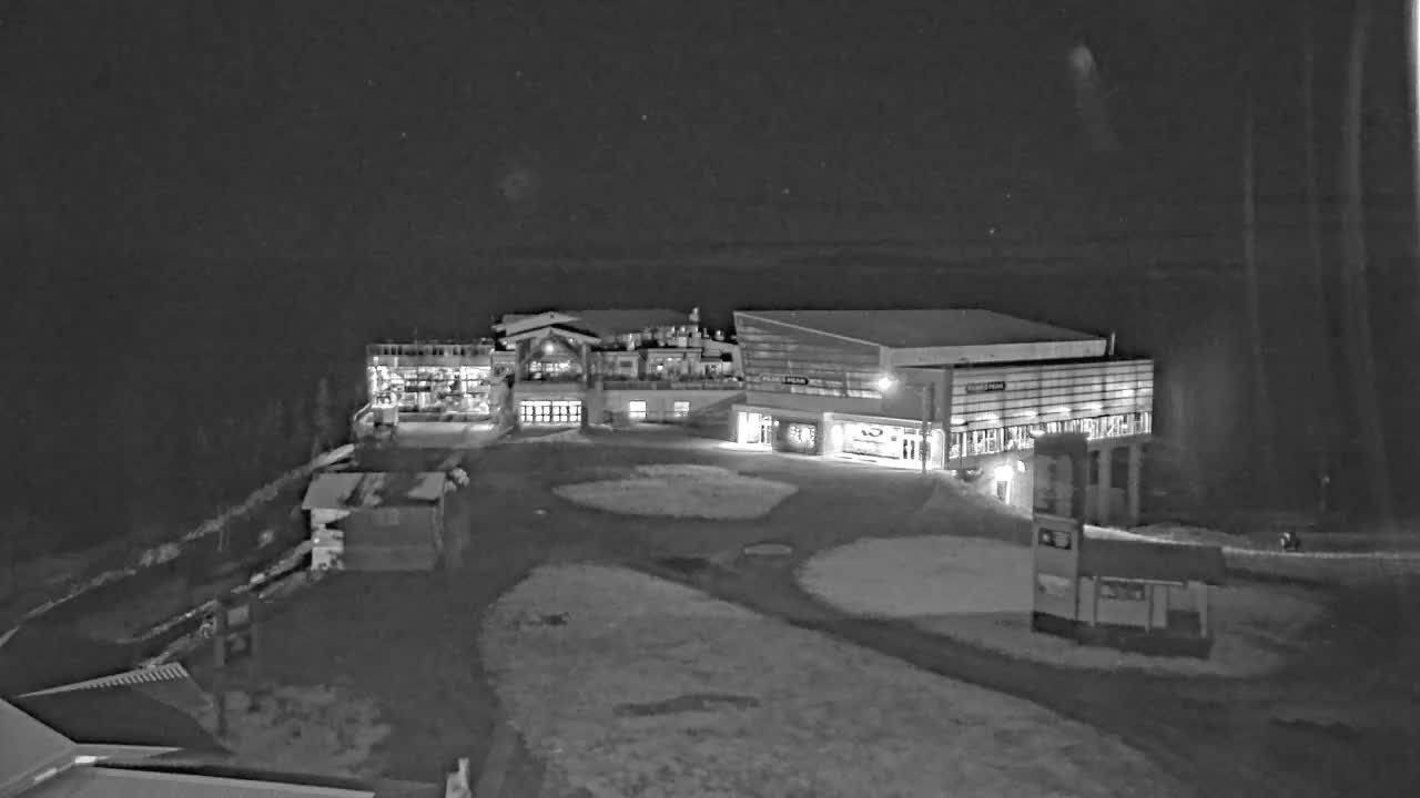 Whistler Blackcomb Roundhouse Lodge - Whistler Mountain snow cam captured at 4 October 2026 at 11:49 pm GMT-7