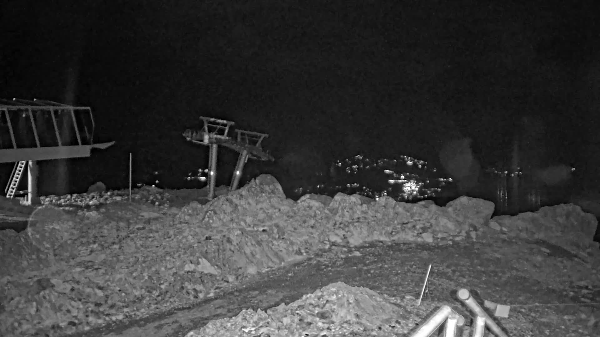 Whistler Blackcomb Whistler Peak snow cam captured at 18 September 2026 at 11:56 pm GMT-7