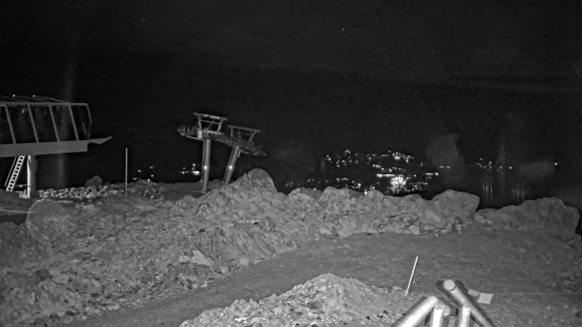 Whistler Blackcomb Whistler Peak snow cam captured at 19 September 2026 at 11:49 pm GMT-7
