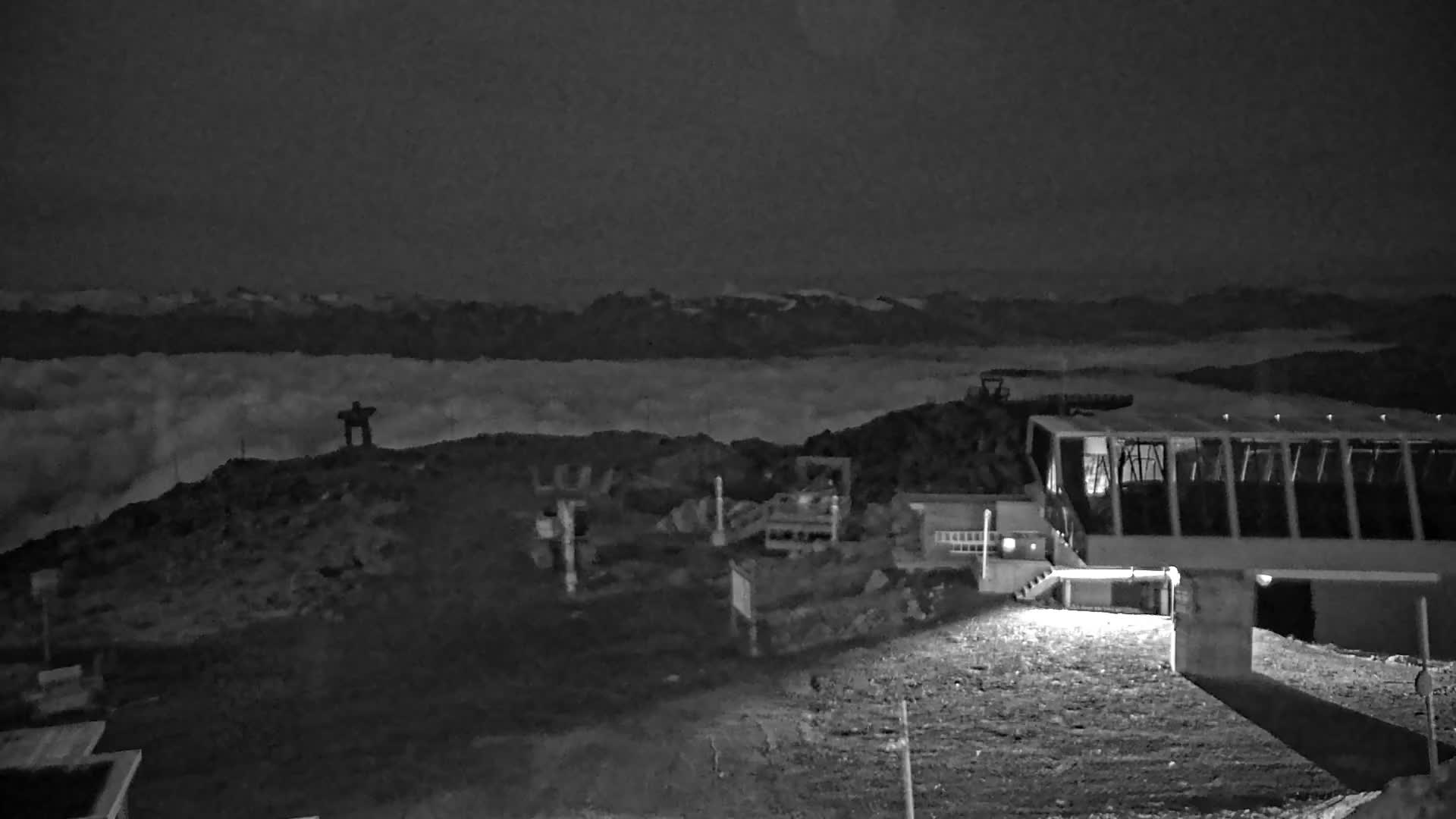 Whistler Blackcomb Whistler Peak snow cam captured at 23 September 2026 at 11:53 pm GMT-7