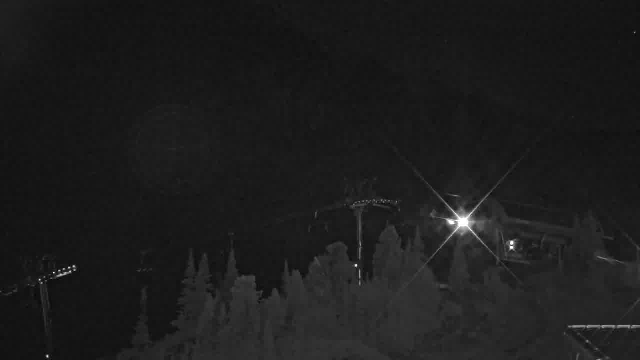Whistler Blackcomb Rendezvous Lodge - Blackcomb Mountain snow cam captured at 20 September 2026 at 11:54 pm GMT-7