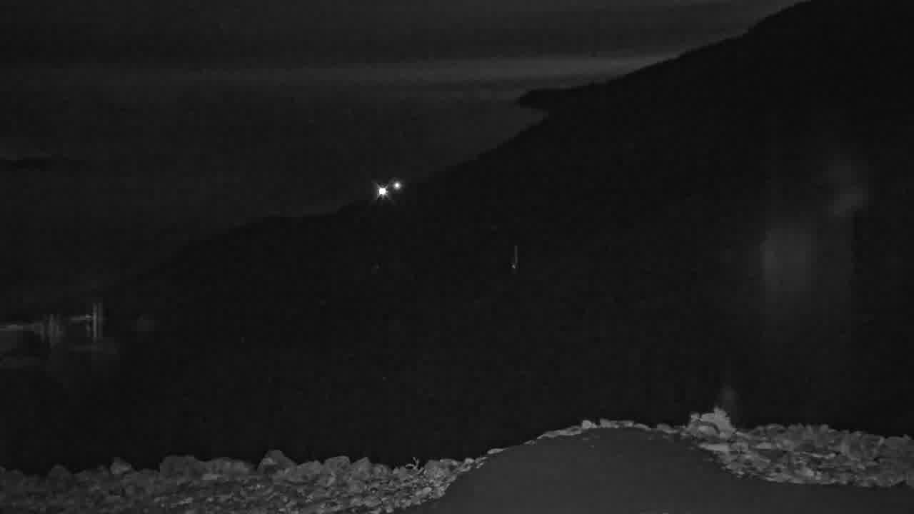 Whistler Blackcomb Rendezvous Lodge - Blackcomb Mountain snow cam captured at 2 October 2026 at 11:49 pm GMT-7