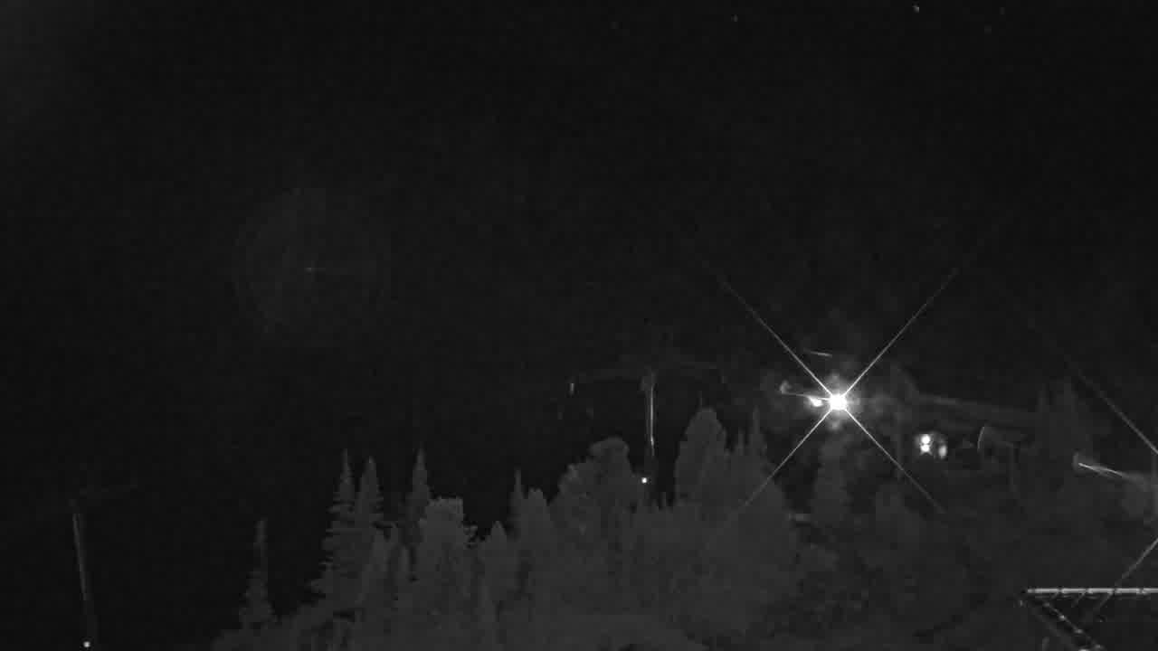 Whistler Blackcomb Rendezvous Lodge - Blackcomb Mountain snow cam captured at 3 October 2026 at 11:54 pm GMT-7