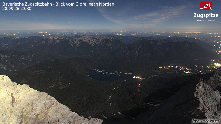 Zugspitze Zugspitze Summit - North snow cam captured at 28 September 2026 at 11:31 pm GMT+2