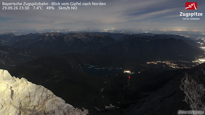 Zugspitze Zugspitze Summit - North snow cam captured at 29 September 2026 at 11:45 pm GMT+2