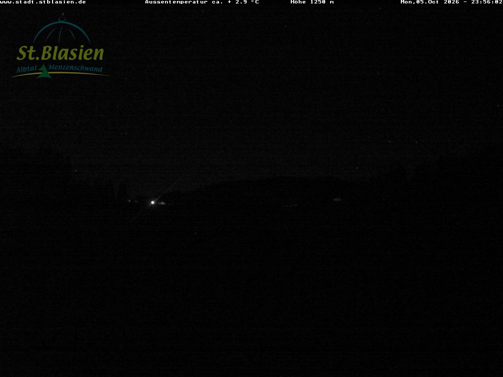 Feldberg Zeigerbahn snow cam captured at 5 October 2026 at 11:56 pm GMT+2