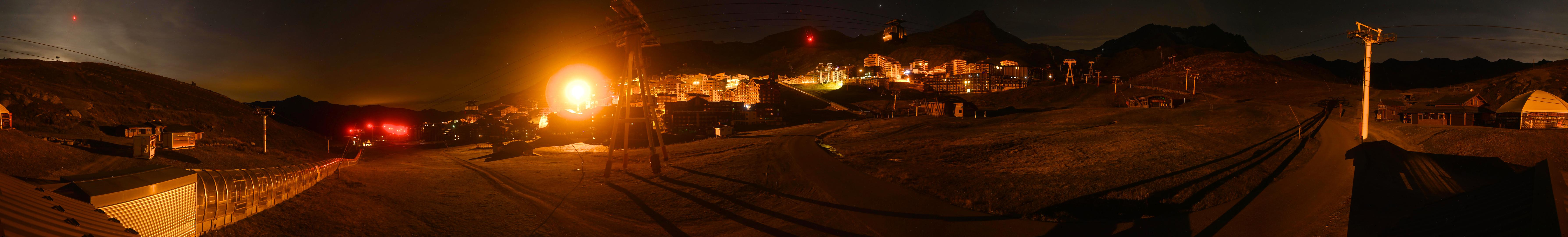 Val Thorens Rond Point des Pistes snow cam captured at 20 September 2026 at 11:55 pm GMT+2