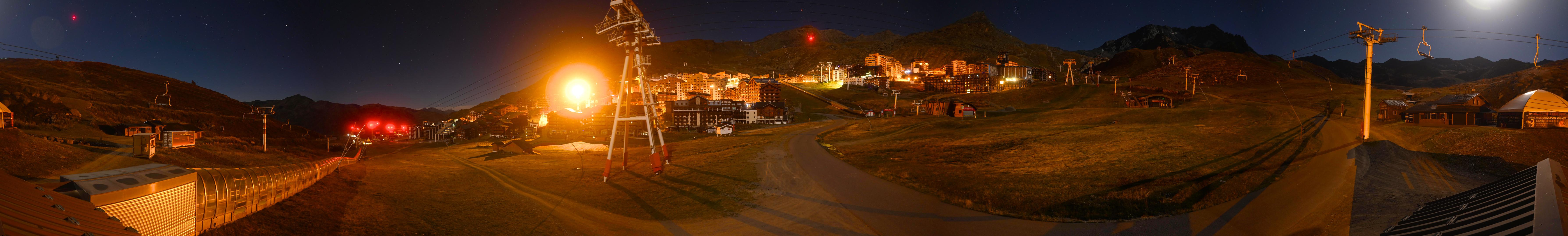 Val Thorens Rond Point des Pistes snow cam captured at 23 September 2026 at 11:51 pm GMT+2