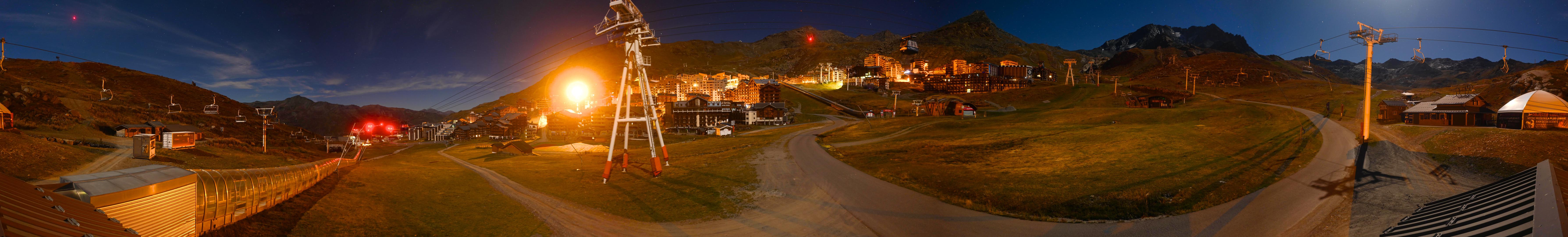Val Thorens Rond Point des Pistes snow cam captured at 25 September 2026 at 11:59 pm GMT+2