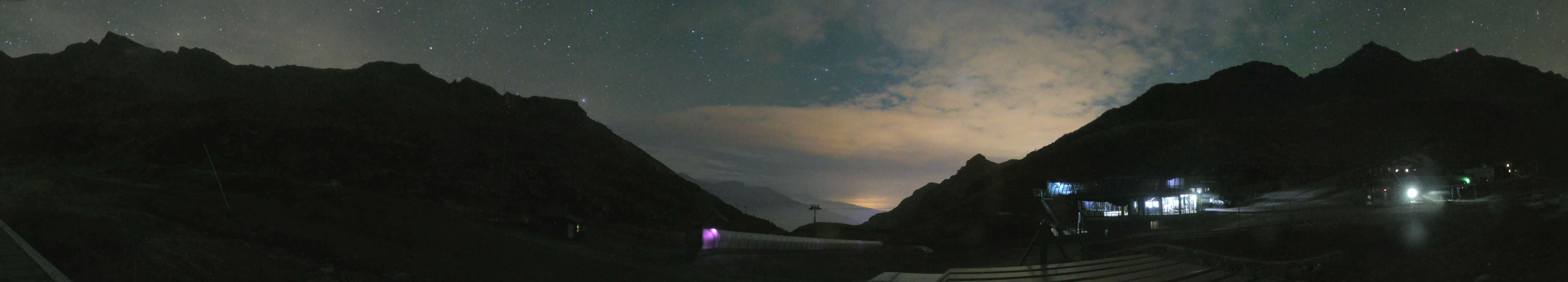Val Thorens Plan Bouchet - Orelle snow cam captured at 3 October 2026 at 11:56 pm GMT+2