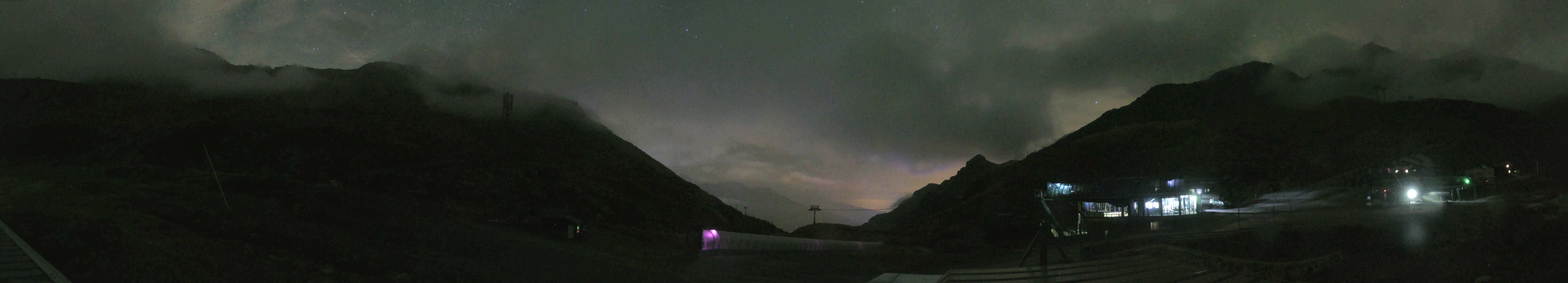 Val Thorens Plan Bouchet - Orelle snow cam captured at 4 October 2026 at 11:52 pm GMT+2