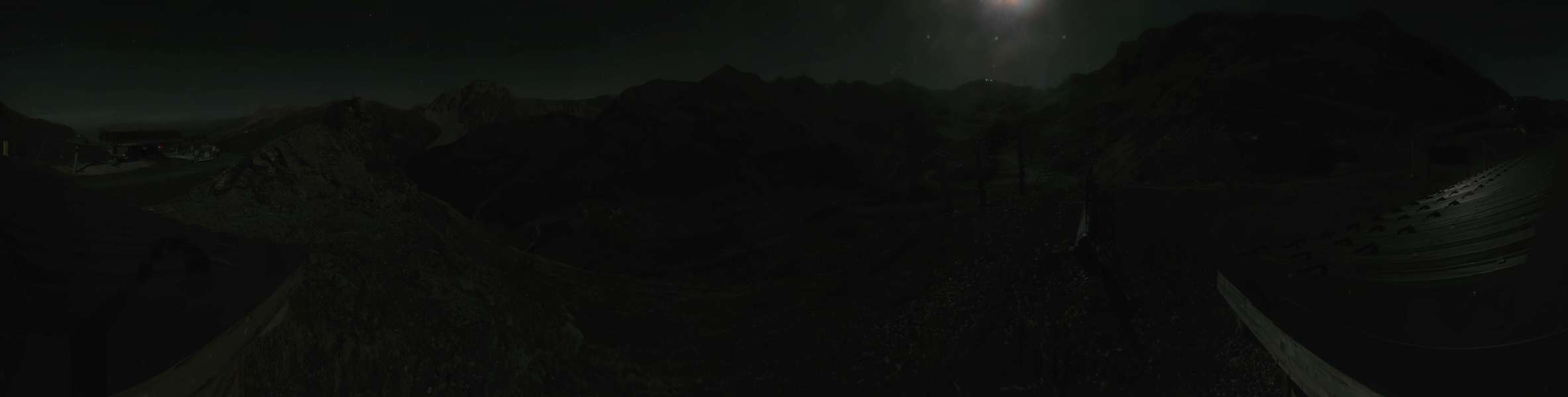 Méribel Bouquetin - 2,426 m snow cam captured at 23 September 2026 at 11:52 pm GMT+2