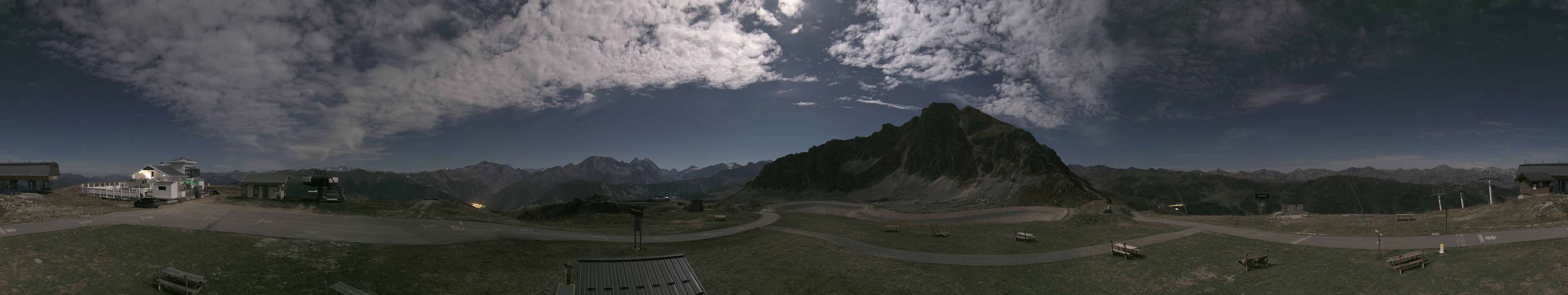 Méribel Col de la Loze - 2,304 m snow cam captured at 27 September 2026 at 11:53 pm GMT+2