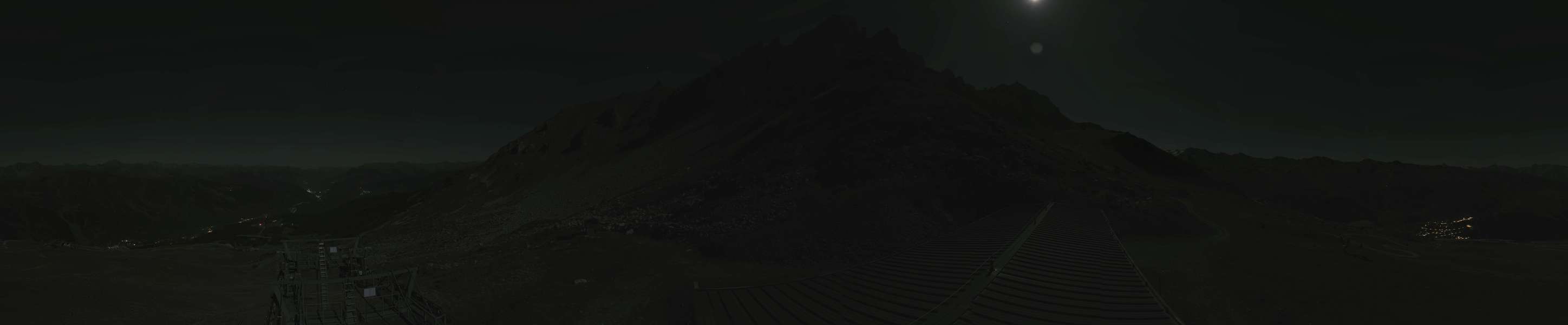 Méribel Saulire Side - 2,117 m snow cam captured at 26 September 2026 at 11:44 pm GMT+2