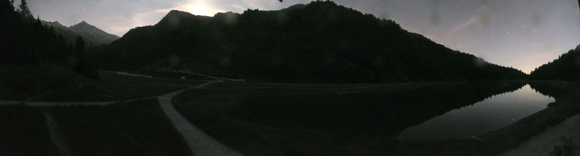Méribel Lac de Tueda - 1,750 m snow cam captured at 21 September 2026 at 11:49 pm GMT+2