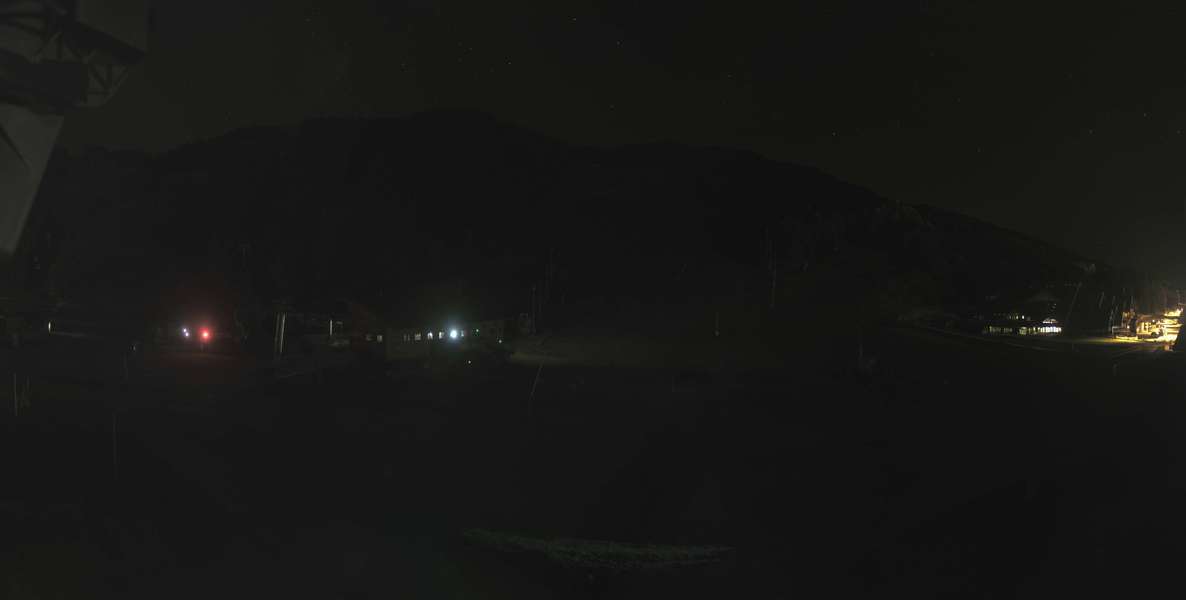 Méribel La Chaudanne - 1,450 m snow cam captured at 13 September 2026 at 11:39 pm GMT+2