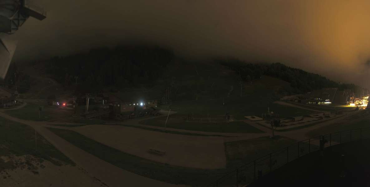Méribel La Chaudanne - 1,450 m snow cam captured at 16 September 2026 at 11:39 pm GMT+2