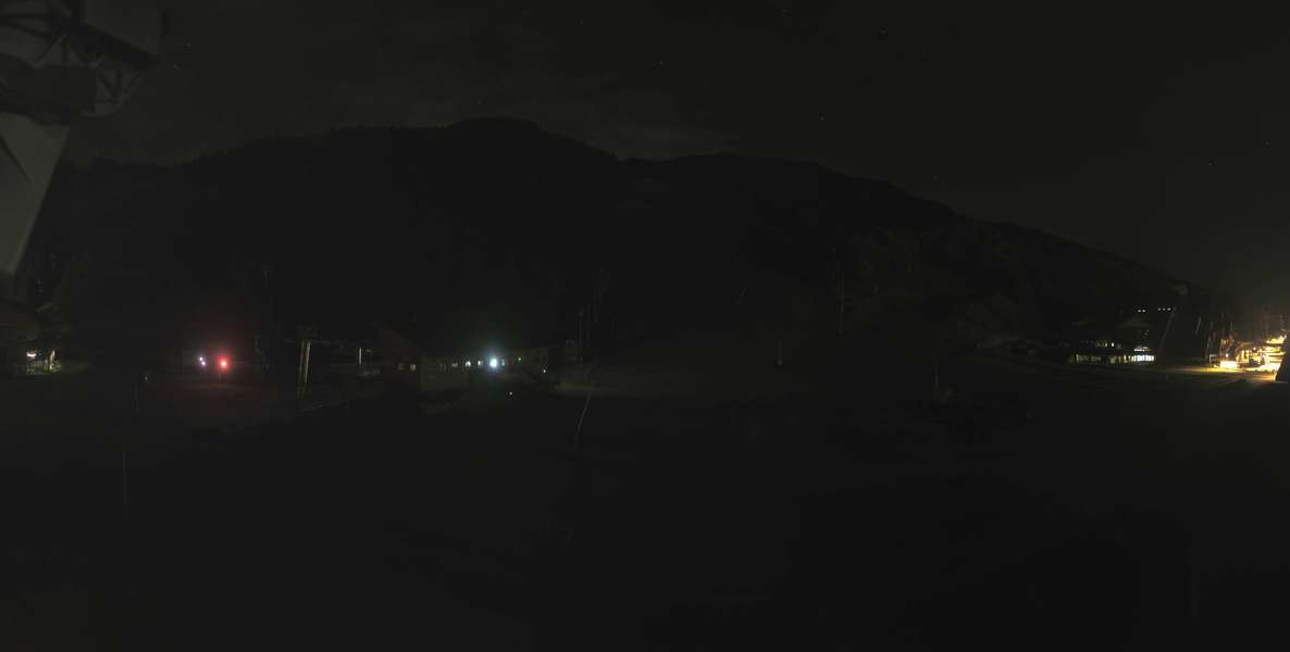 Méribel La Chaudanne - 1,450 m snow cam captured at 18 September 2026 at 11:42 pm GMT+2