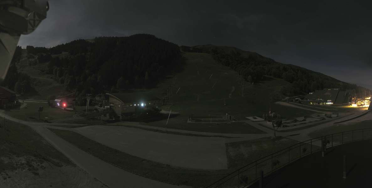 Méribel La Chaudanne - 1,450 m snow cam captured at 24 September 2026 at 11:42 pm GMT+2